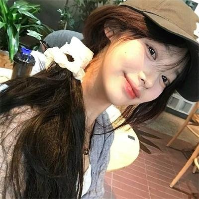 关于琼 海报